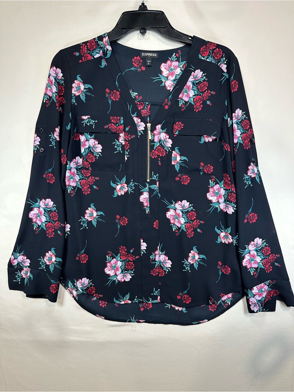 Express Black Pink Floral V-Neck Zip Front Blouse Roll Tab Sleeve Size Medium